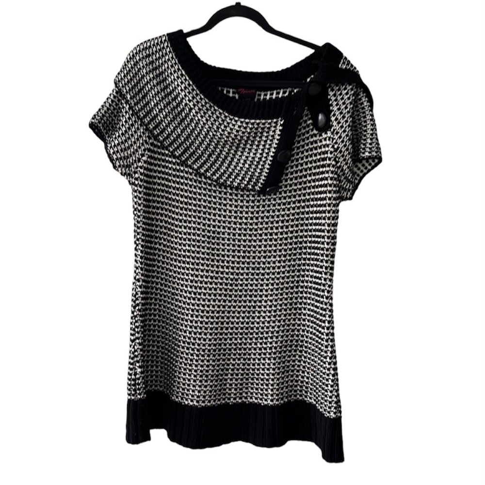 Torrid Sweater Short Sleeve Tunic Knit Black and White Print Size 2X